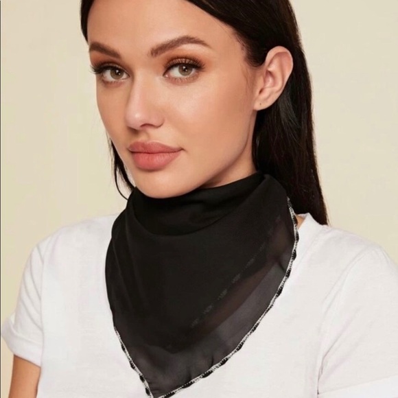 Convertible Scarf / Mask / Face Covering - Picture 2 of 5